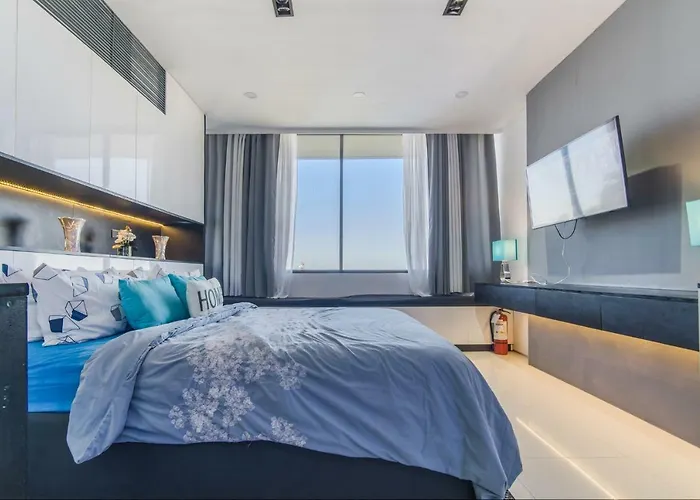 Cozy Near It Park With 32-inch Samsung Hdtv *