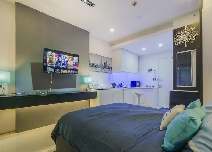 Cozy Near It Park With 32-inch Samsung Hdtv *